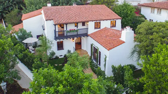 Charlie Hunnam's real estate