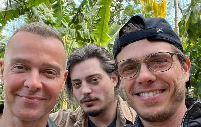 Where does Matthew Lawrence live, and what does he own