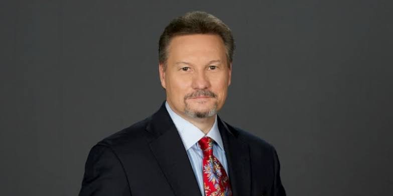 How does Donnie Swaggart make his money?